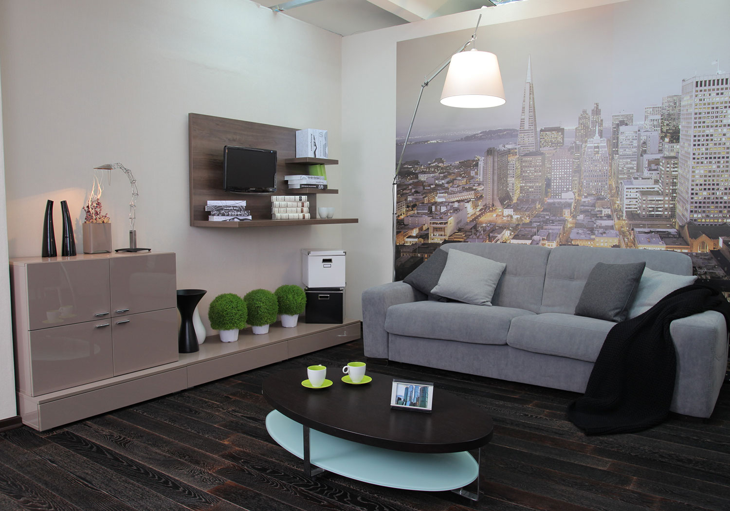 Инженерная доска Wood Bee дуб антик блэк фото в интерьере Инженерная доска Wood Bee дуб антик блэк фото в интерьере